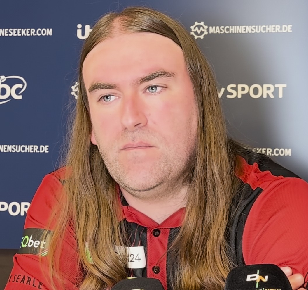RYAN SEARLE'S UNCONVENTIONAL PATH TO PROTOUR GLORY: 10-MINUTE PRACTICE SESSIONS AND CALL OF DUTY PREFERENCE