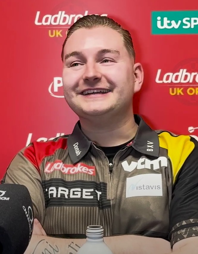 DIMITRI VAN DEN BERGH RETURNS TO PDC CIRCUIT AT FLANDERS DARTS TROPHY HOST NATION QUALIFIER