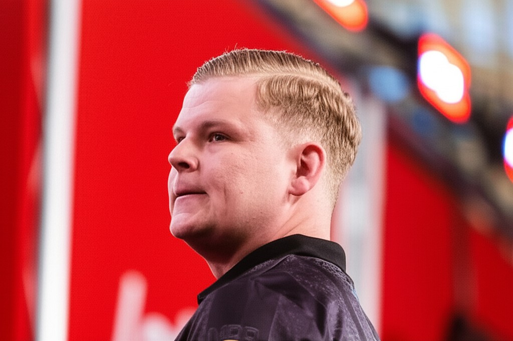 MIKE DE DECKER REVEALS ACCIDENTAL DART CHANGE BEHIND UK OPEN RESURGENCE