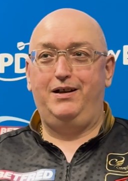 FLANDERS DARTS TROPHY: GILDING DUMPED OUT AS SPRINGER, DOETS AND BROOKS SHINE IN OPENING SESSION